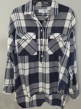 Old Navy Women's Small Black, White Plaid Button Pullover Long Sleeve Shirt Top